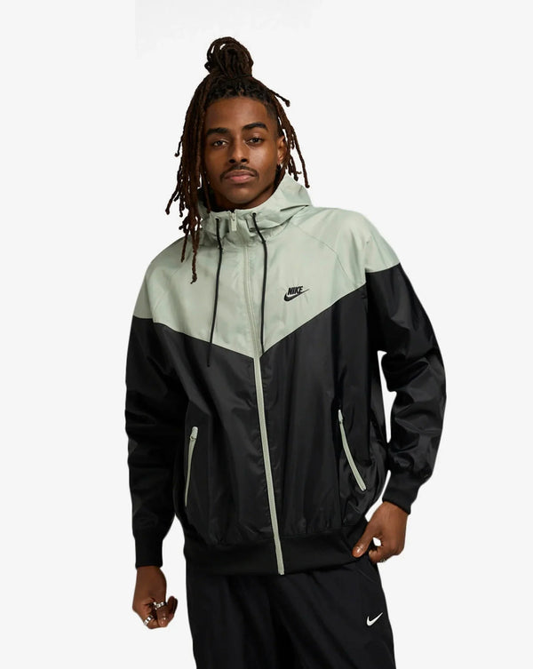 NIKE SPORTSWEAR JACKETS & SWEATSHIRTS | SKU: DA0001-018