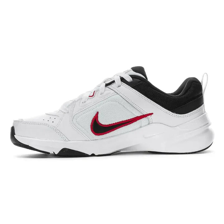 DJ1196-101 ? NIKE FOOTBALL, BASEBALL, AT SHOES