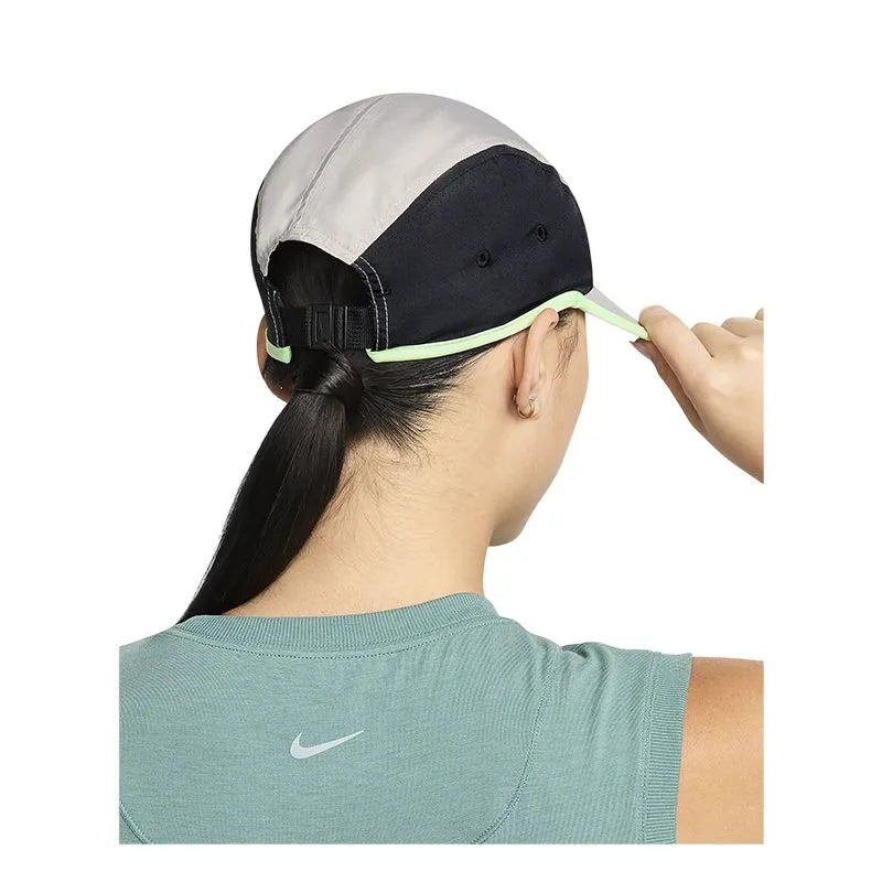 FB5624-012 ? NIKE NOT SPORTS SPECIFIC CAP