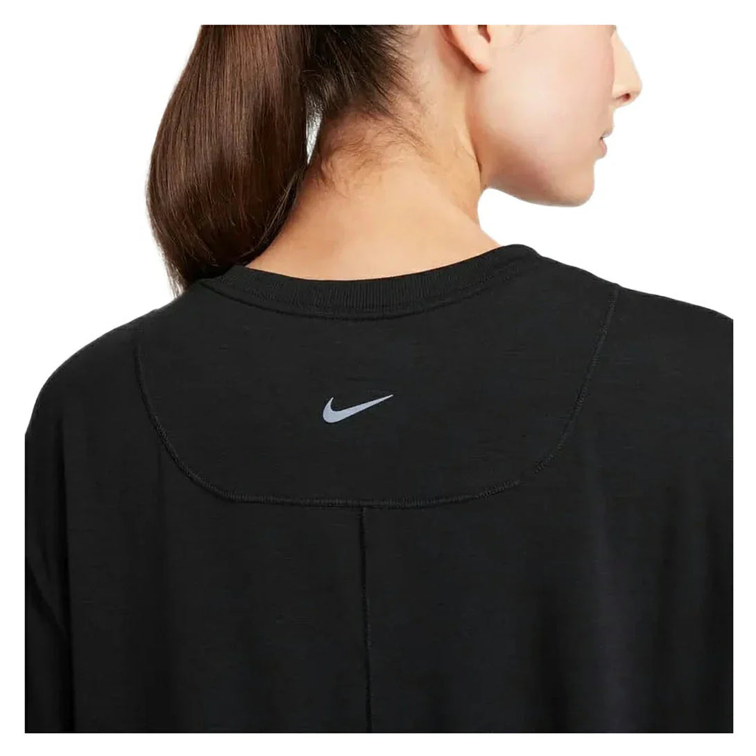 Nike WOMEN Black SWEATSHIRT | SKU : FN2817-010