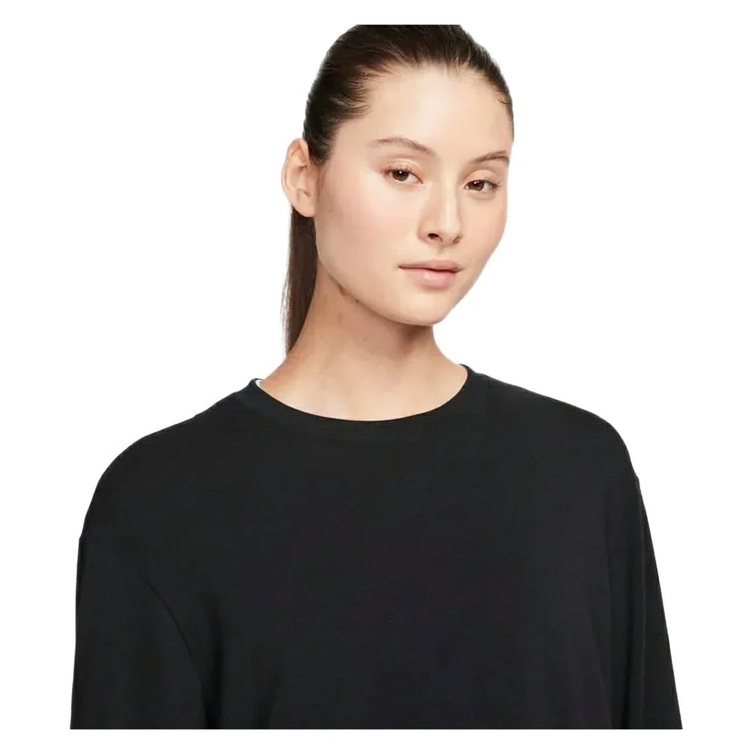 Nike WOMEN Black SWEATSHIRT | SKU : FN2817-010