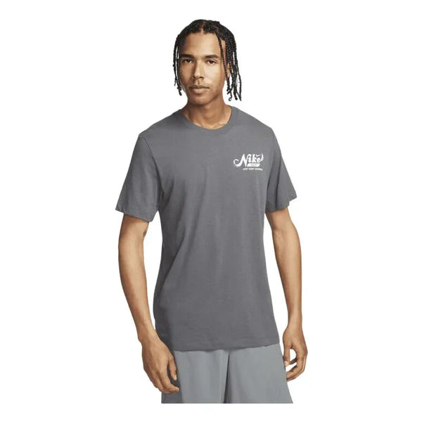 FQ3880-068 ? NIKE TRAINING SS T-SHIRT