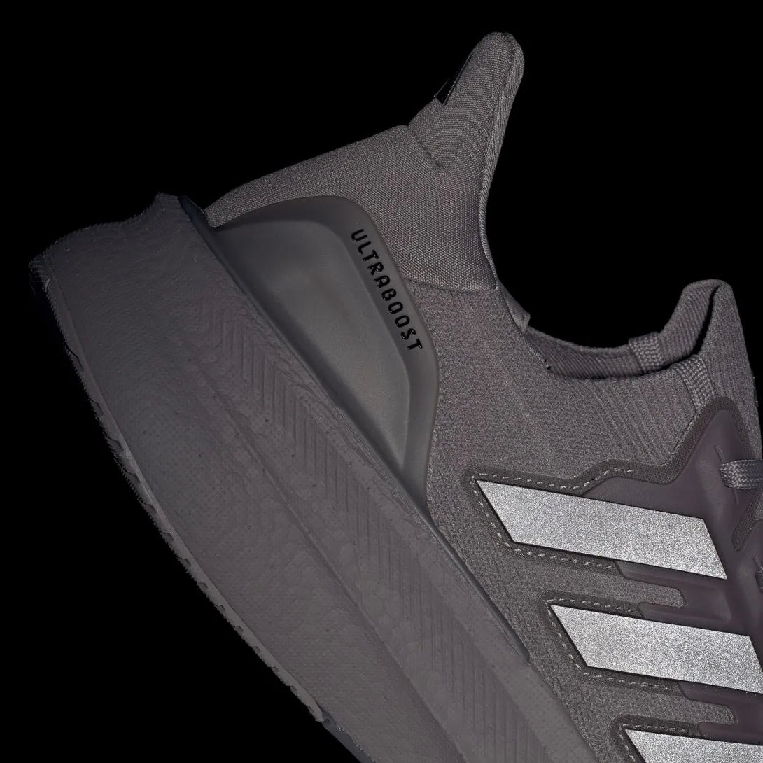ULTRABOOST 5