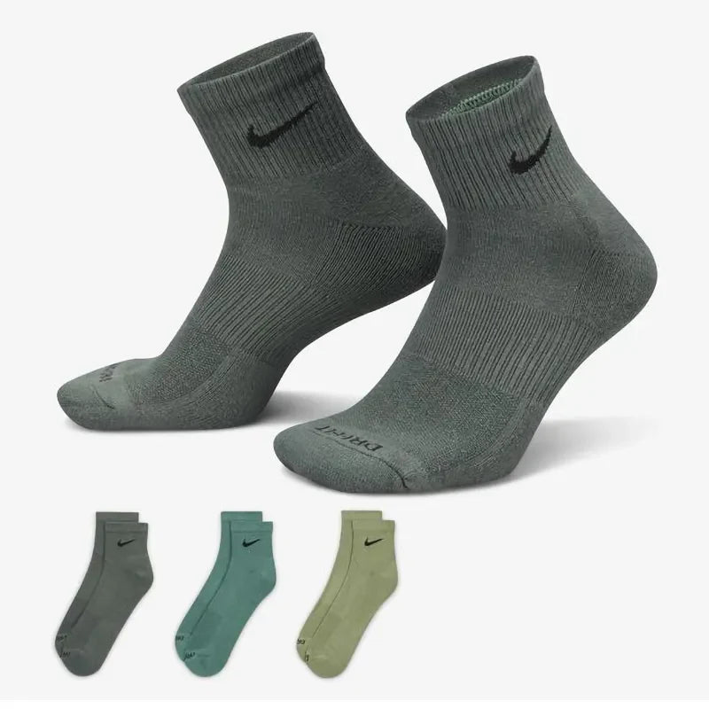SX6890-935 ? NIKE NOT SPORTS SPECIFIC ONE QUARTER SOCK