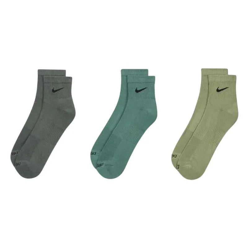 SX6890-935 ? NIKE NOT SPORTS SPECIFIC ONE QUARTER SOCK